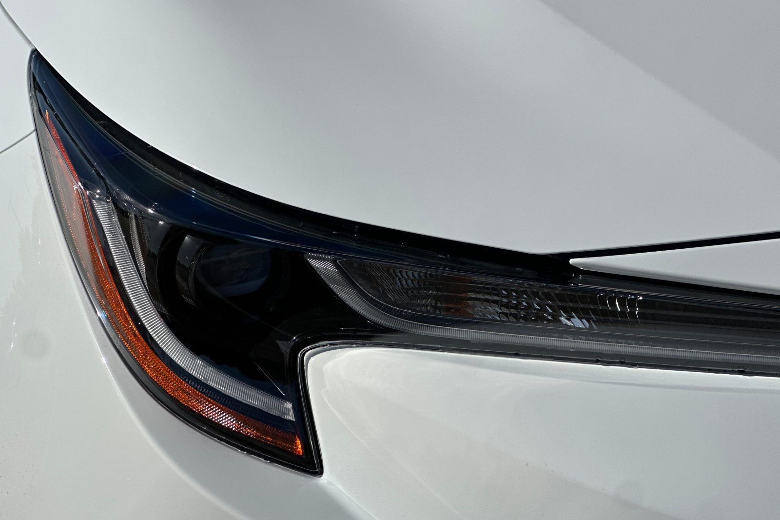 New 2027 Toyota Corolla LE w/ LE Premium Package FWD image 30