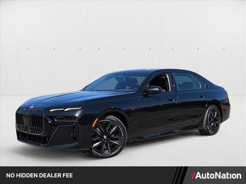 Used 2025 BMW 760i xDrive AWD/4WD image 1