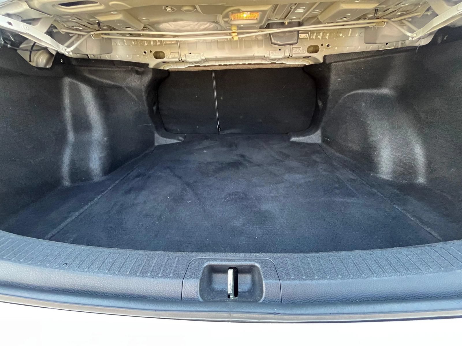 Used 2021 Toyota Corolla LE FWD image 8