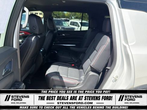 Used 2025 Chevrolet Traverse Z71 w/ Enhanced Driving Package AWD/4WD image 33