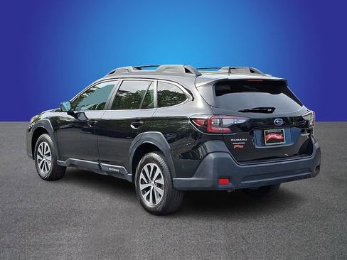 Certified 2025 Subaru Outback Premium AWD/4WD image 6