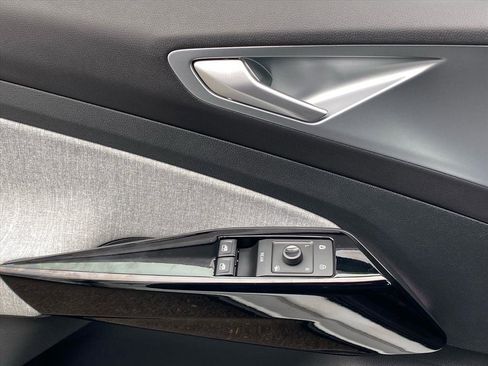 Certified 2023 Volkswagen ID.4 Pro image 19