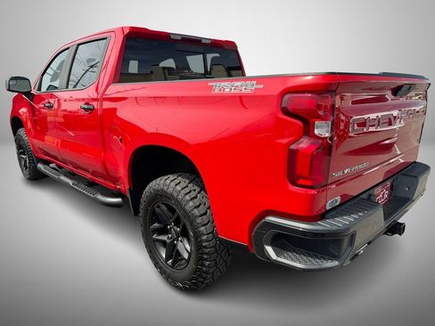 Used 2019 Chevrolet Silverado 1500 LT Trail Boss image 3