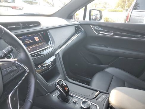 Used 2021 Cadillac XT5 Premium Luxury image 22