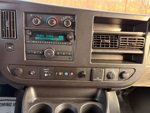 Used 2022 Chevrolet Express 3500 w/ Power Convenience Package image 30