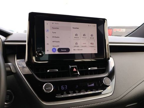 Used 2025 Toyota Corolla SE image 16