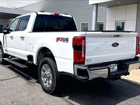 Used 2023 Ford F250 Lariat w/ Lariat Ultimate Package AWD/4WD image 3