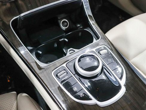 Used 2019 Mercedes-Benz GLC 300 image 22