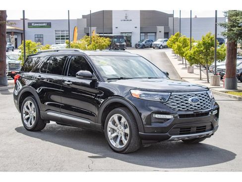 Used 2020 Ford Explorer Platinum w/ Premium Technology Package AWD/4WD image 2
