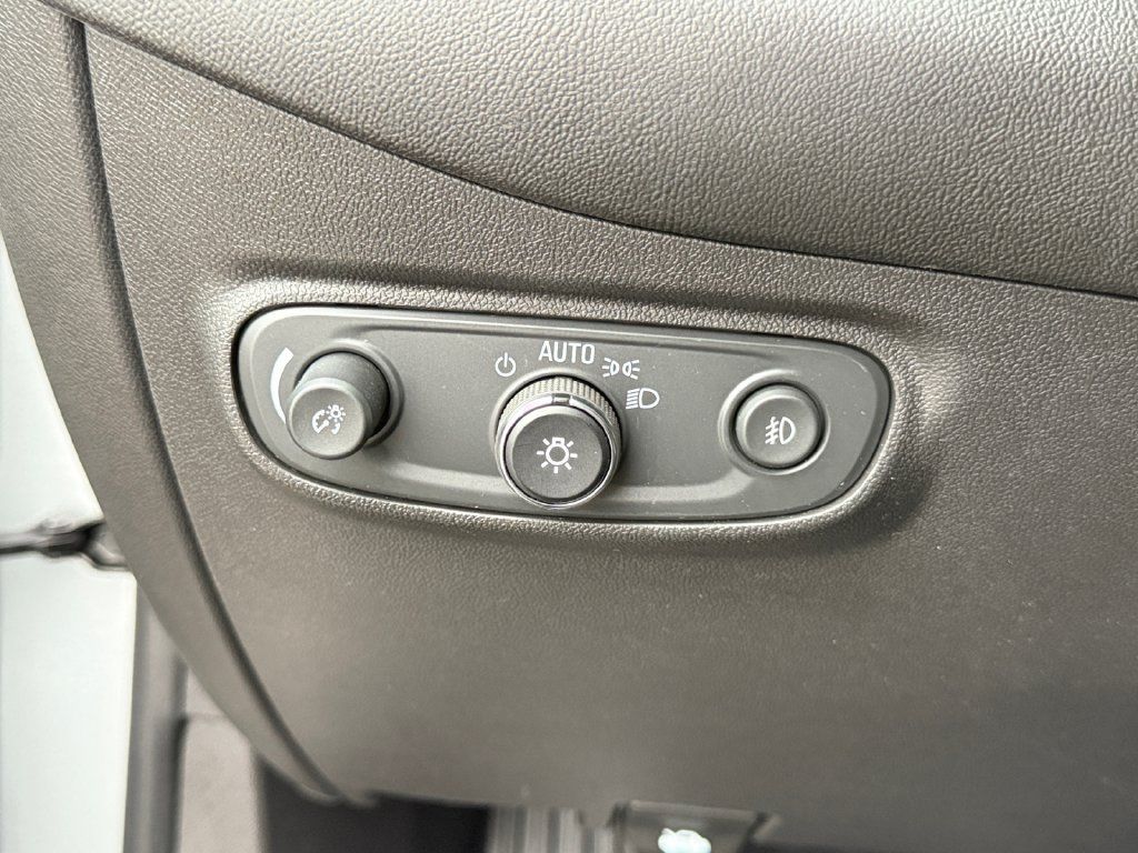 Used 2021 Chevrolet Equinox LT AWD/4WD image 20