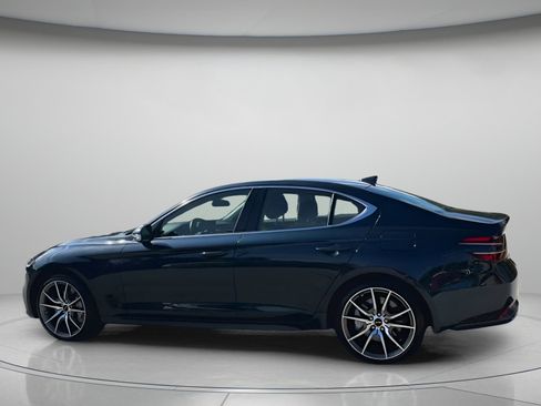 Used 2025 Genesis G70 2.5T image 18