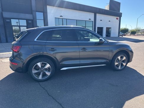 Used 2023 Audi Q5 Prestige w/ Prestige Package image 4