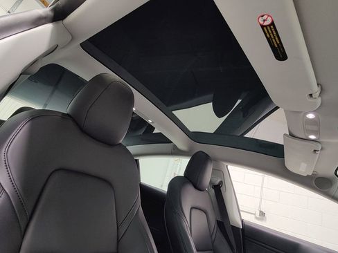 Used 2020 Tesla Model 3 Long Range image 10