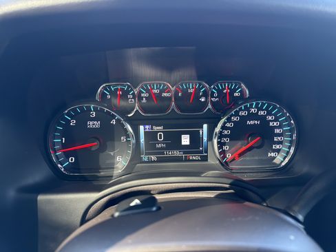 Used 2019 Chevrolet Suburban LT AWD/4WD image 21