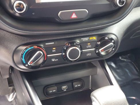 Used 2020 Kia Soul LX image 23