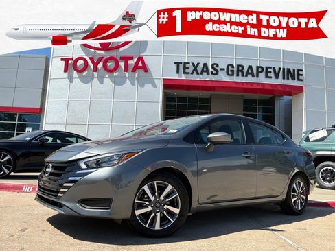 Used 2025 Nissan Versa SV FWD image 1