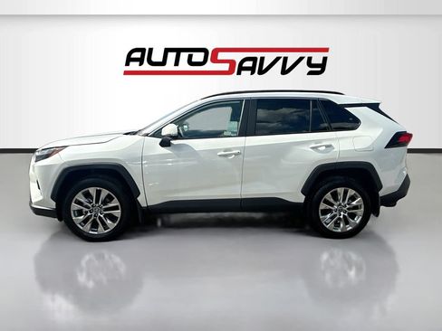 Used 2025 Toyota RAV4 XLE Premium FWD image 4