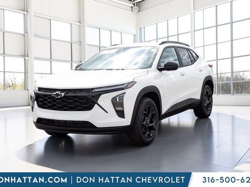 New 2026 Chevrolet Trax LT w/ Driver Confidence Package FWD image 19