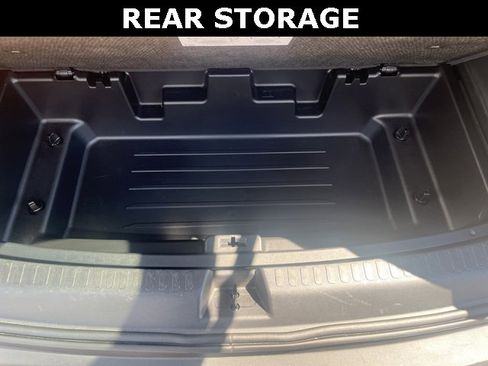 Used 2025 Chevrolet Traverse LT image 12