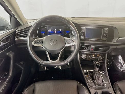 Used 2024 Volkswagen Jetta SE w/ Panoramic Sunroof Package FWD image 21