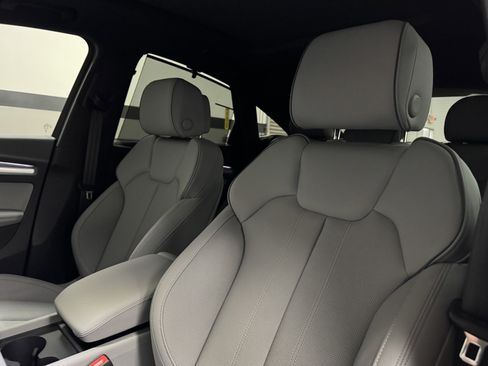 Used 2025 Audi Q5 Prestige w/ Prestige Package image 24
