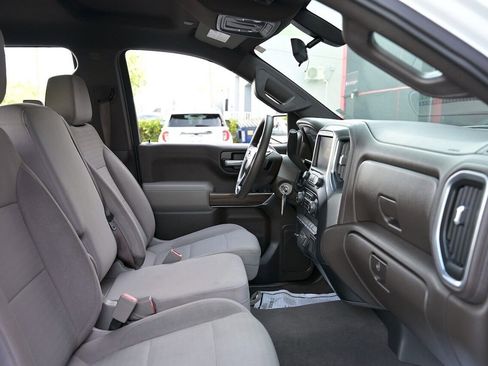 Used 2020 Chevrolet Silverado 1500 LT image 16