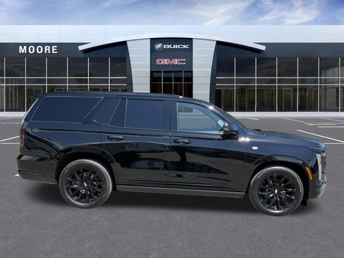 Used 2025 Cadillac Escalade Sport Platinum AWD/4WD image 2