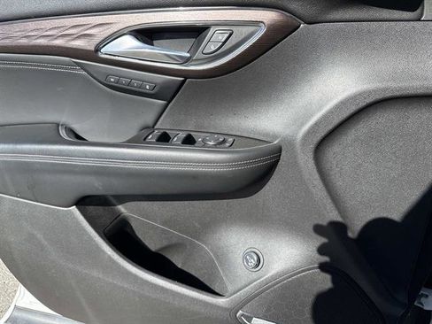 Used 2021 Buick Envision Avenir w/ Technology Package II image 8