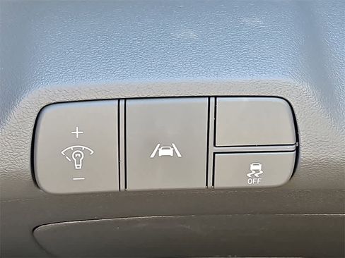 Used 2021 Hyundai Elantra SEL image 18