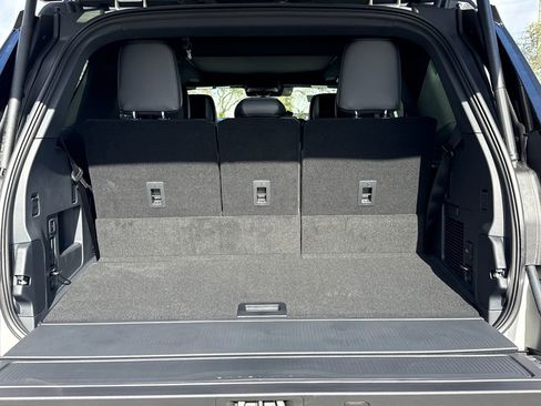 New 2026 Ford Expedition Platinum image 22