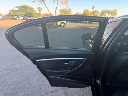 Used 2018 BMW 330i Sedan w/ Convenience Package image 23