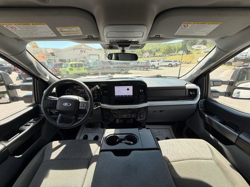 Used 2025 Ford F250 XLT AWD/4WD image 18