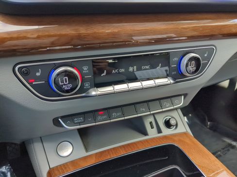 Certified 2022 Audi Q5 2.0T Premium Plus w/ Premium Plus Package image 29