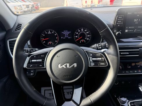 Used 2023 Kia Seltos S FWD image 23