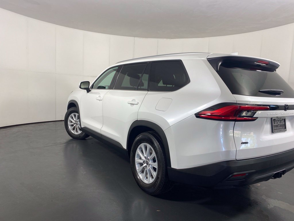 Used 2024 Toyota Grand Highlander AWD image 12