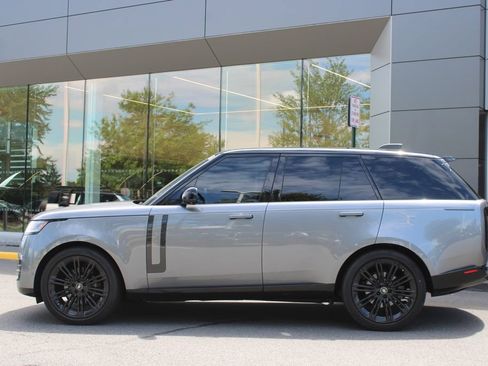 Used 2023 Land Rover Range Rover SE AWD/4WD image 7