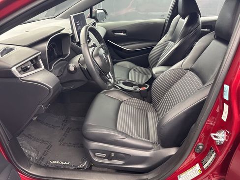 Used 2025 Toyota Corolla XSE FWD image 13
