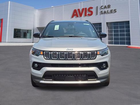 Used 2025 Jeep Compass Limited AWD/4WD image 2