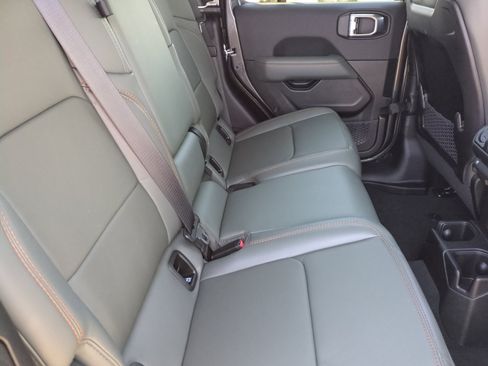 New 2026 Jeep Gladiator Mojave AWD/4WD image 18