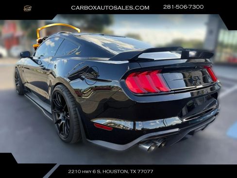 Used 2018 Ford Mustang GT w/ Black Accent Package RWD image 3