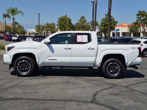 Used 2024 Toyota Tacoma TRD Sport w/ TRD Sport Upgrade Package AWD/4WD image 9
