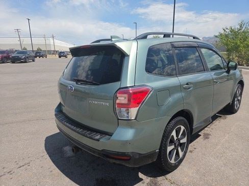 Used 2018 Subaru Forester 2.5i Premium AWD/4WD image 3