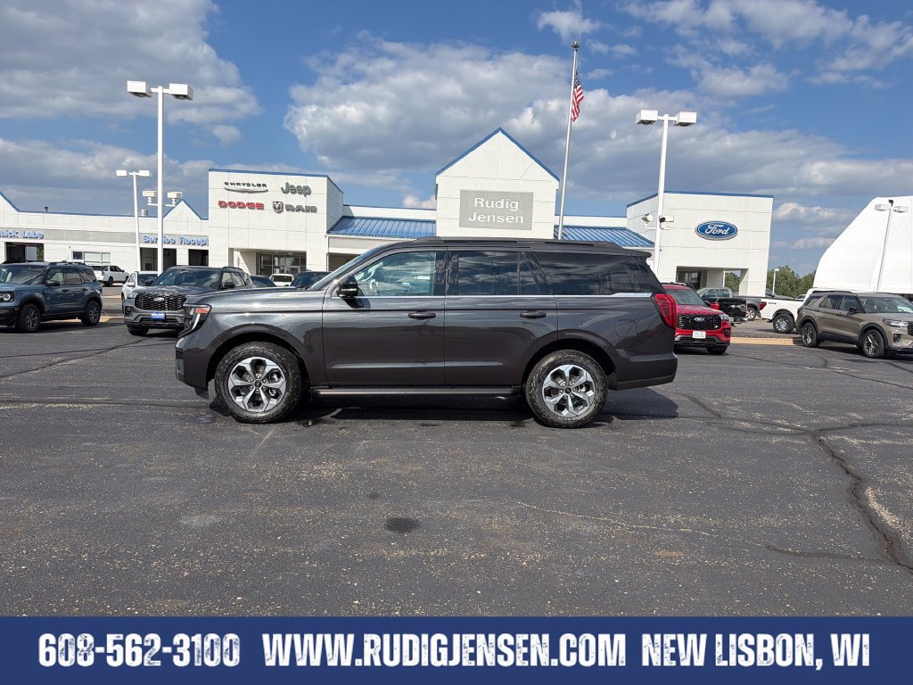 New 2027 Ford Expedition Active AWD/4WD image 2