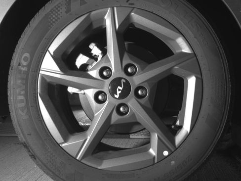 Used 2025 Kia K4 LXS image 15