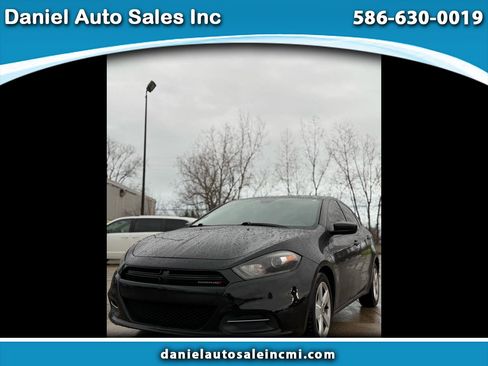 Used 2015 Dodge Dart SXT image 1