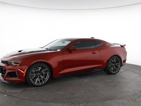 Used 2022 Chevrolet Camaro ZL1 RWD image 6