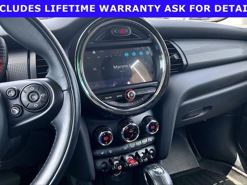 Used 2017 MINI Cooper 4-Door Hardtop FWD image 6