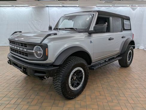 Certified 2024 Ford Bronco Black Diamond w/ Sasquatch Package AWD/4WD image 3