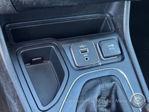 Used 2021 Jeep Cherokee Latitude image 25