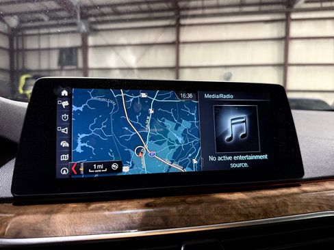 Used 2017 BMW 530i RWD image 32